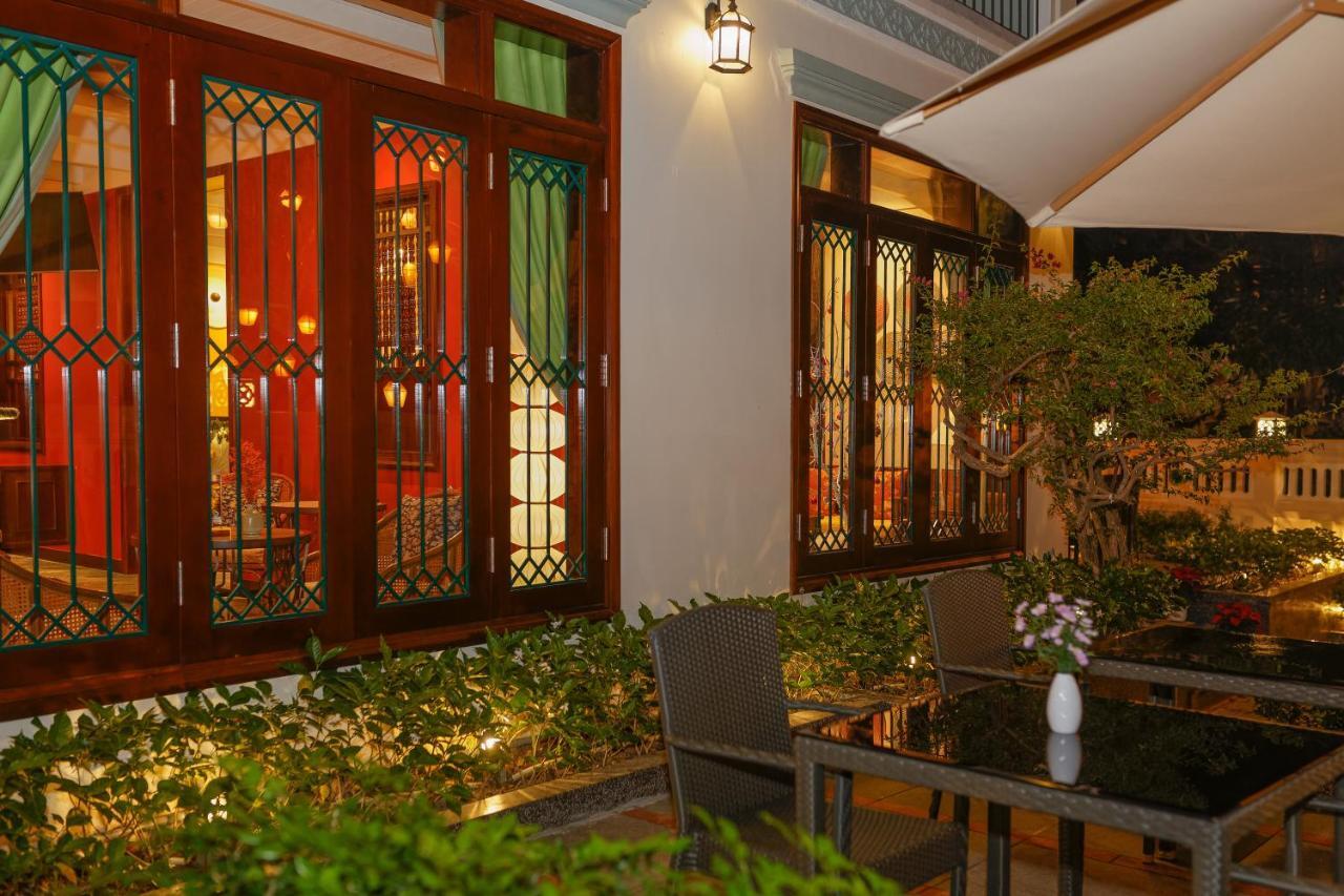 Cozy Savvy Boutique Hotel Hoi An Exteriér fotografie The interior of the restaurant